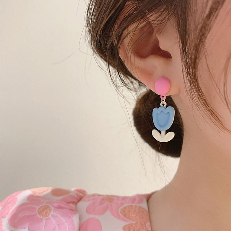 Fashion Cute Spring Tulip Shaped  New Studs Metal Earrings Women display picture 2