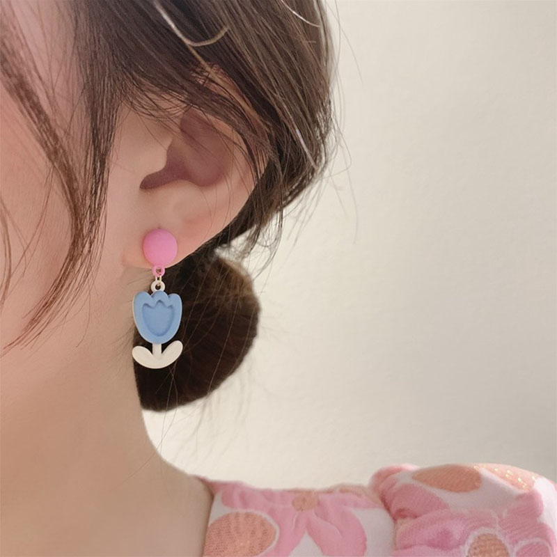 Fashion Cute Spring Tulip Shaped  New Studs Metal Earrings Women display picture 4