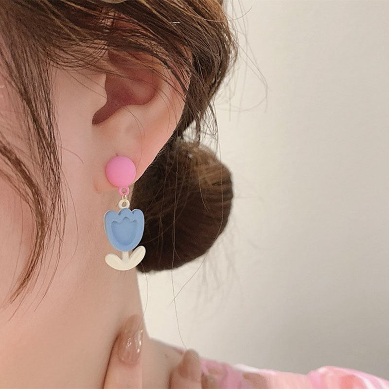 Fashion Cute Spring Tulip Shaped  New Studs Metal Earrings Women display picture 5