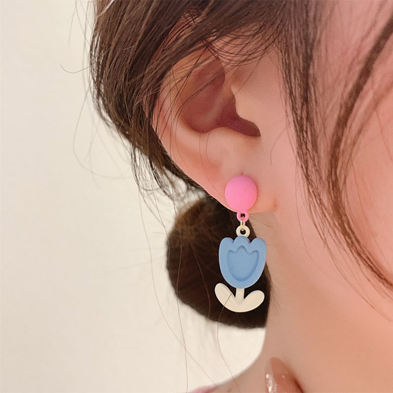 Fashion Cute Spring Tulip Shaped  New Studs Metal Earrings Women display picture 6