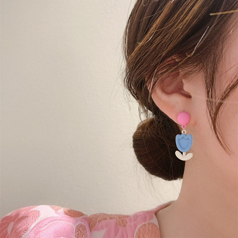 Fashion Cute Spring Tulip Shaped  New Studs Metal Earrings Women display picture 7