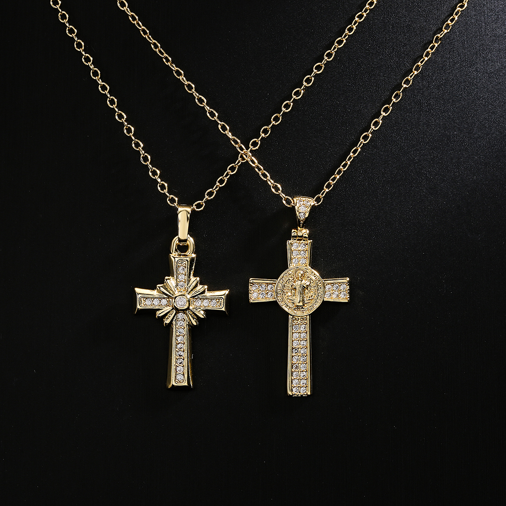 Fashion Copper 18k Gold Plating Zircon Cross Pendant Necklace display picture 4