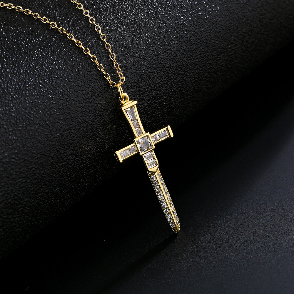 Fashion Copper 18k Gold Micro Inlaid Zircon Cross Pendant Necklace display picture 2