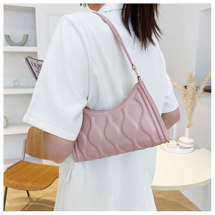 Summer Small New Fashion Embossing Solid Color Shoulder Underarm Messenger Bag display picture 9