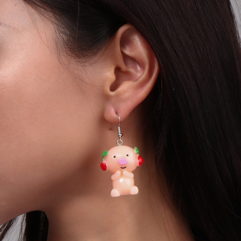 Cute Cartoon Animal Pig Shape Sunflower Pendant Earrings display picture 2
