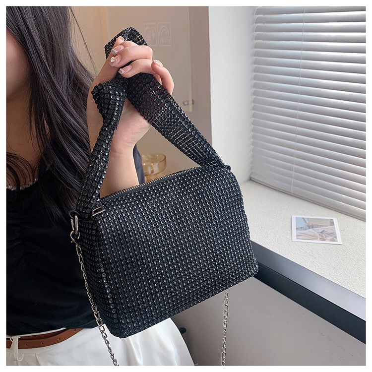 New Fashion Rhinestone Portable Messenger Chain Small Square Bag display picture 5