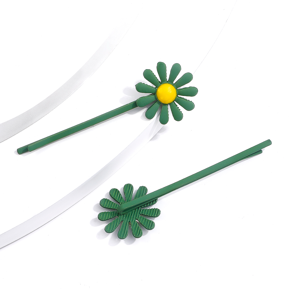 Fashion Simple Metal Paint Texture Barrettes Sunflower Girl Side Clip display picture 2