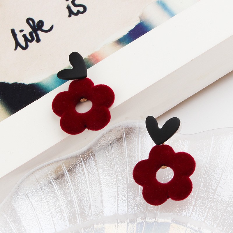 New Fashion Velvet Autumn And Winter Earrings Female Colorful Flower Shaped display picture 2