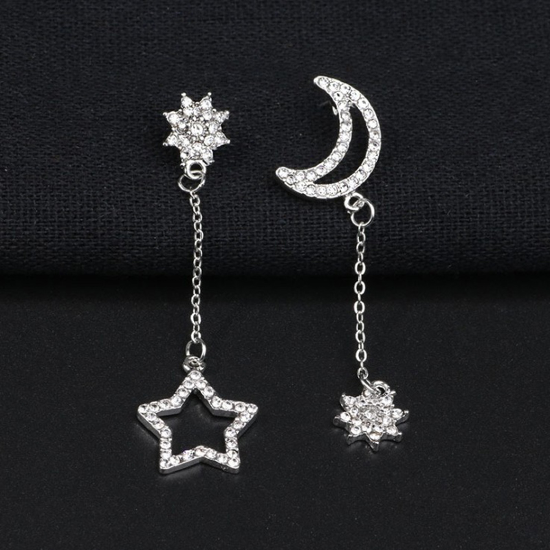Adorno De Moda Con Incrustaciones De Diamantes De Imitación, Pendiente Asimétrico De Estrella Y Luna display picture 1
