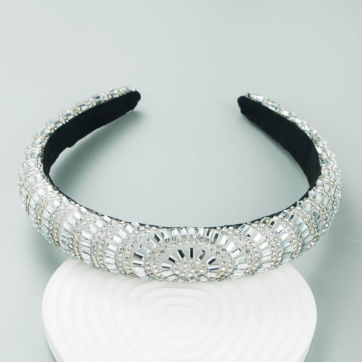 Fashion Full Rhinestone Baroque White Headband Hair Accessories display picture 2