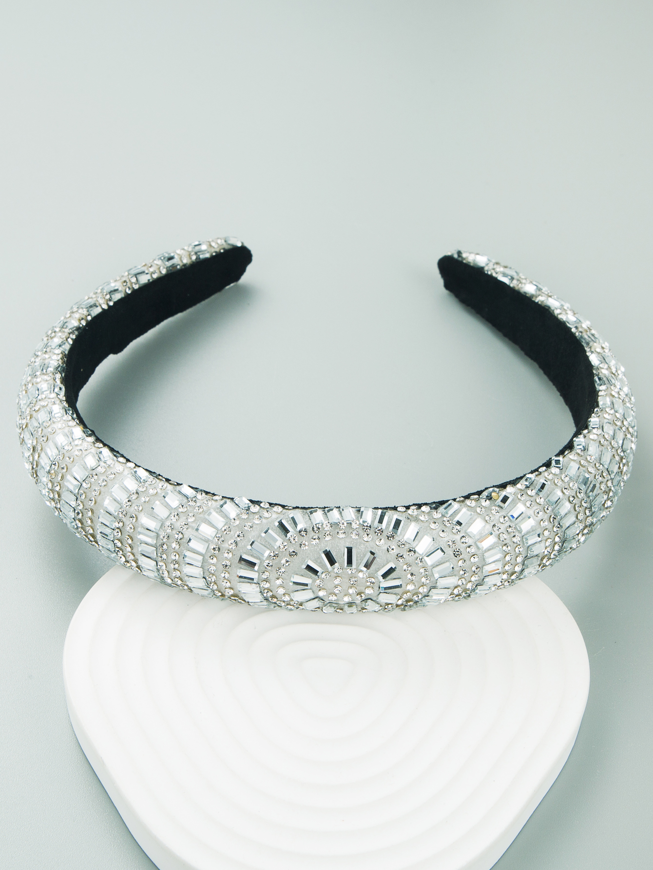 Fashion Full Rhinestone Baroque White Headband Hair Accessories display picture 6
