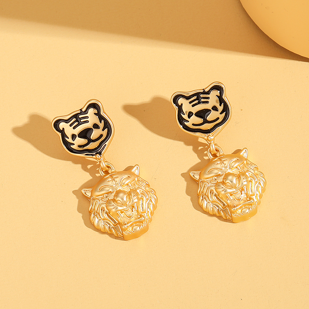 Fashion Alloy Dripping Oil Retro Two Tiger Earrings display picture 3