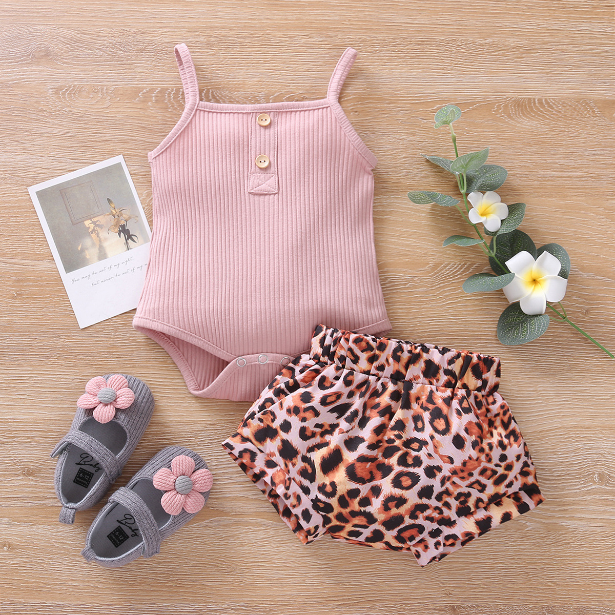 2022 New Children's Clothing Sling Top Leopard Print Shorts Two-piece Suit display picture 9