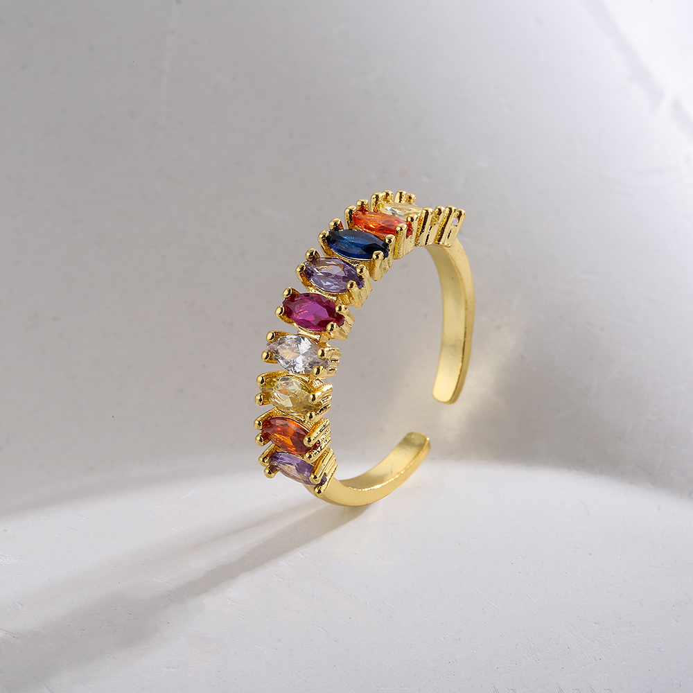 Mode Neue Stil Kupfer 18k Gold Überzogene Micro Intarsien Zirkon Geometrische Offenen Ring display picture 2