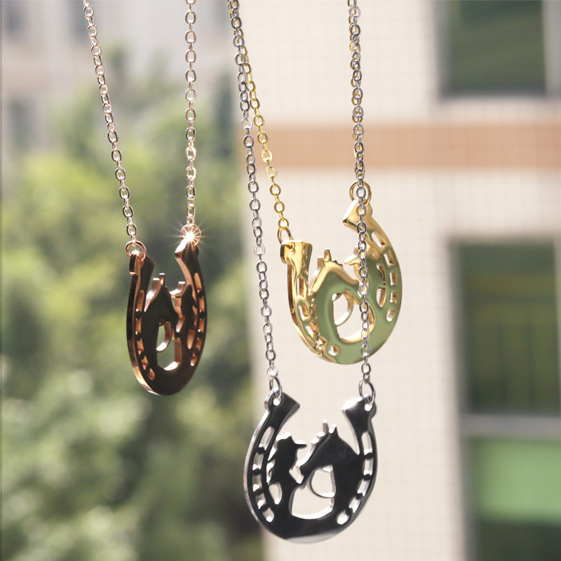 304 Stainless Steel Gold Plated Cartoon Style Plating Human Animal Unicorn Titanium Steel Necklace display picture 1