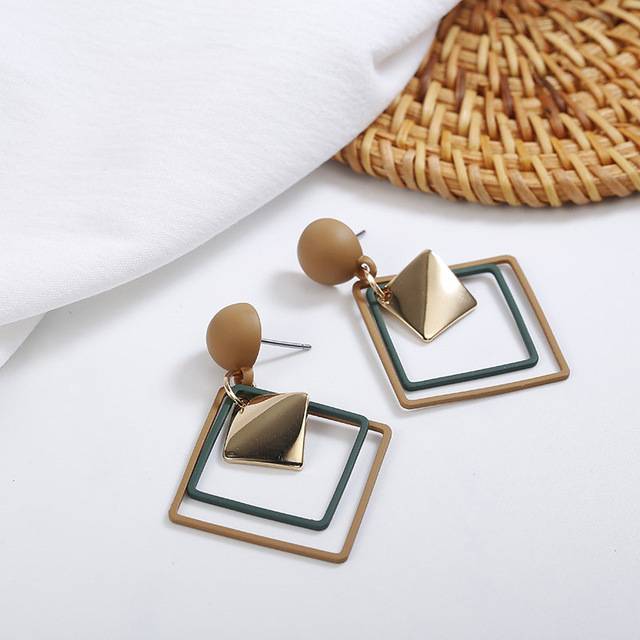 Fashion Rhombus Metal Alloy Earrings Long Pendant Simple display picture 6