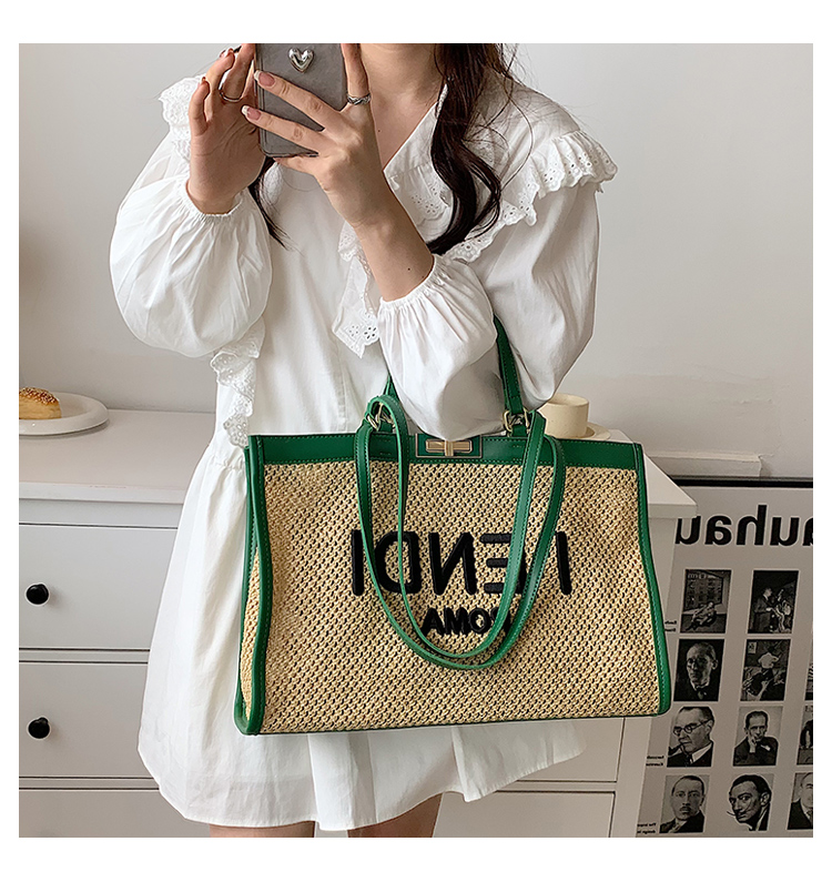 2022 New Summer Straw Woven One Shoulder Bag Large Capacity Bag For Women display picture 2