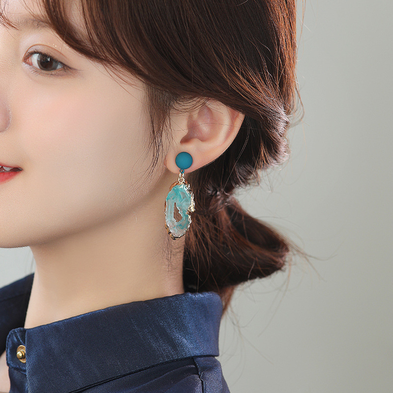 Creative Vintage Irregular Hollow-out Blue Peacock Earrings Wholesale display picture 2