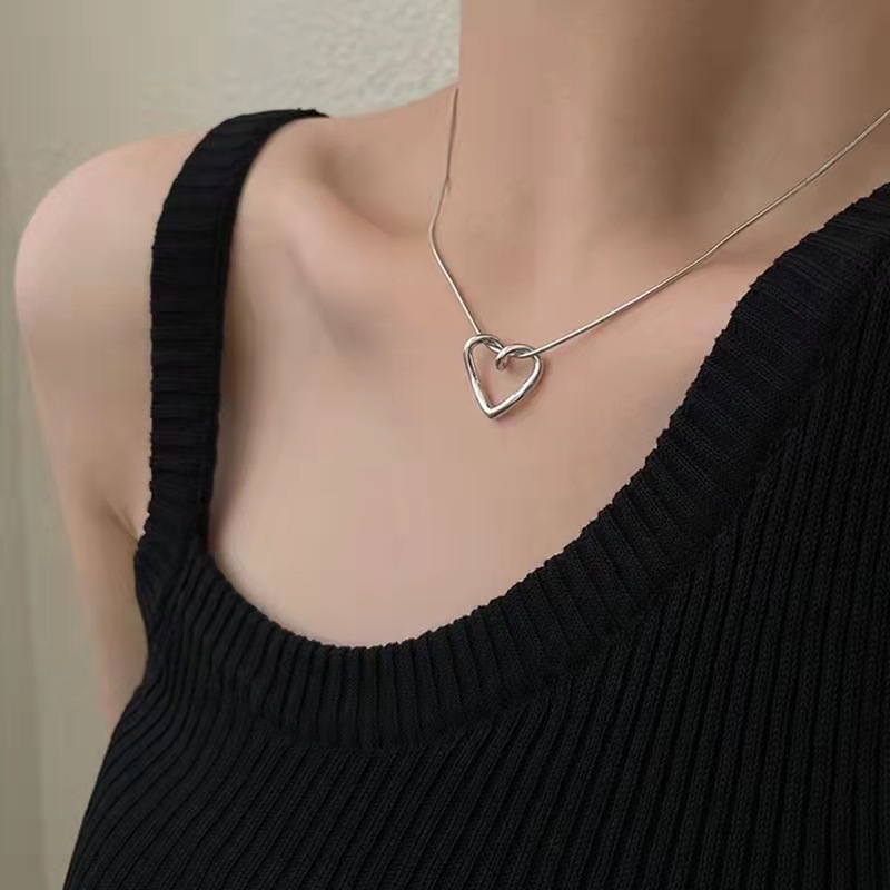 New Diamond Bow Hollow Heart Double Layer Pendant Necklace display picture 1