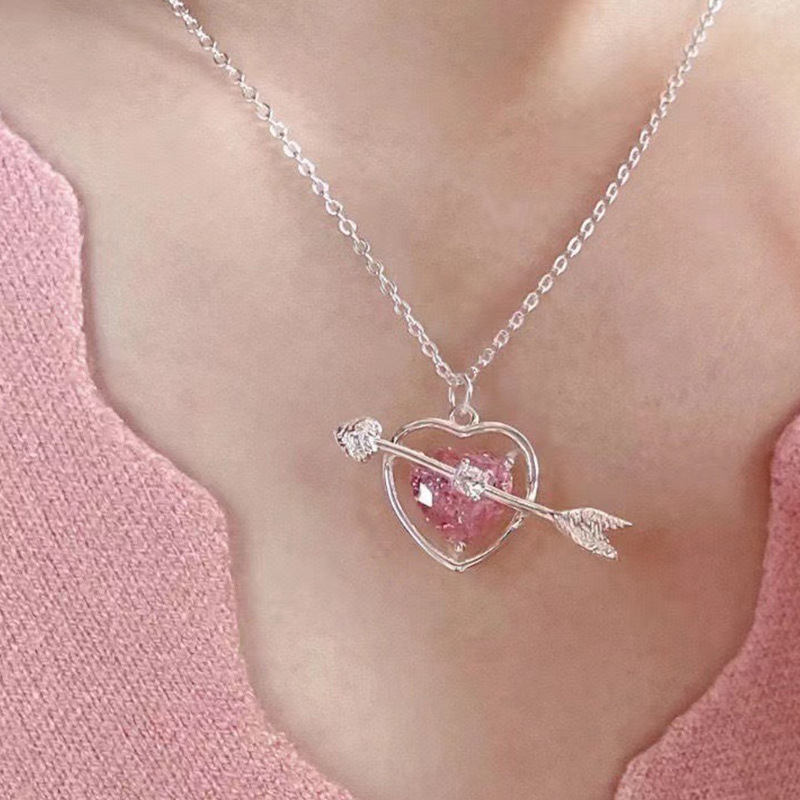 Creative Simple Hollow Heart-piercing Pink Diamond Pendant Necklace Bracelet display picture 3