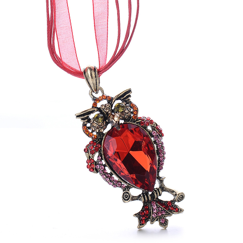 Fashion Vintage Rhinestone Inlaid Owl Ribbon Necklace Ornament display picture 2
