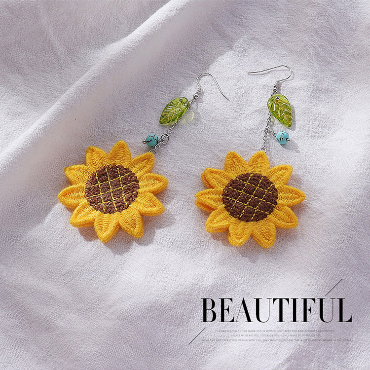 Women's Fashion Pastoral Sunflower Cloth Resin Resin Earrings Drop Earrings display picture 1
