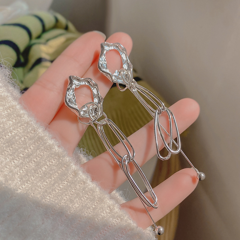 New Style Hollow Irregular Geometric Women's Metal Tassel Earrings display picture 6