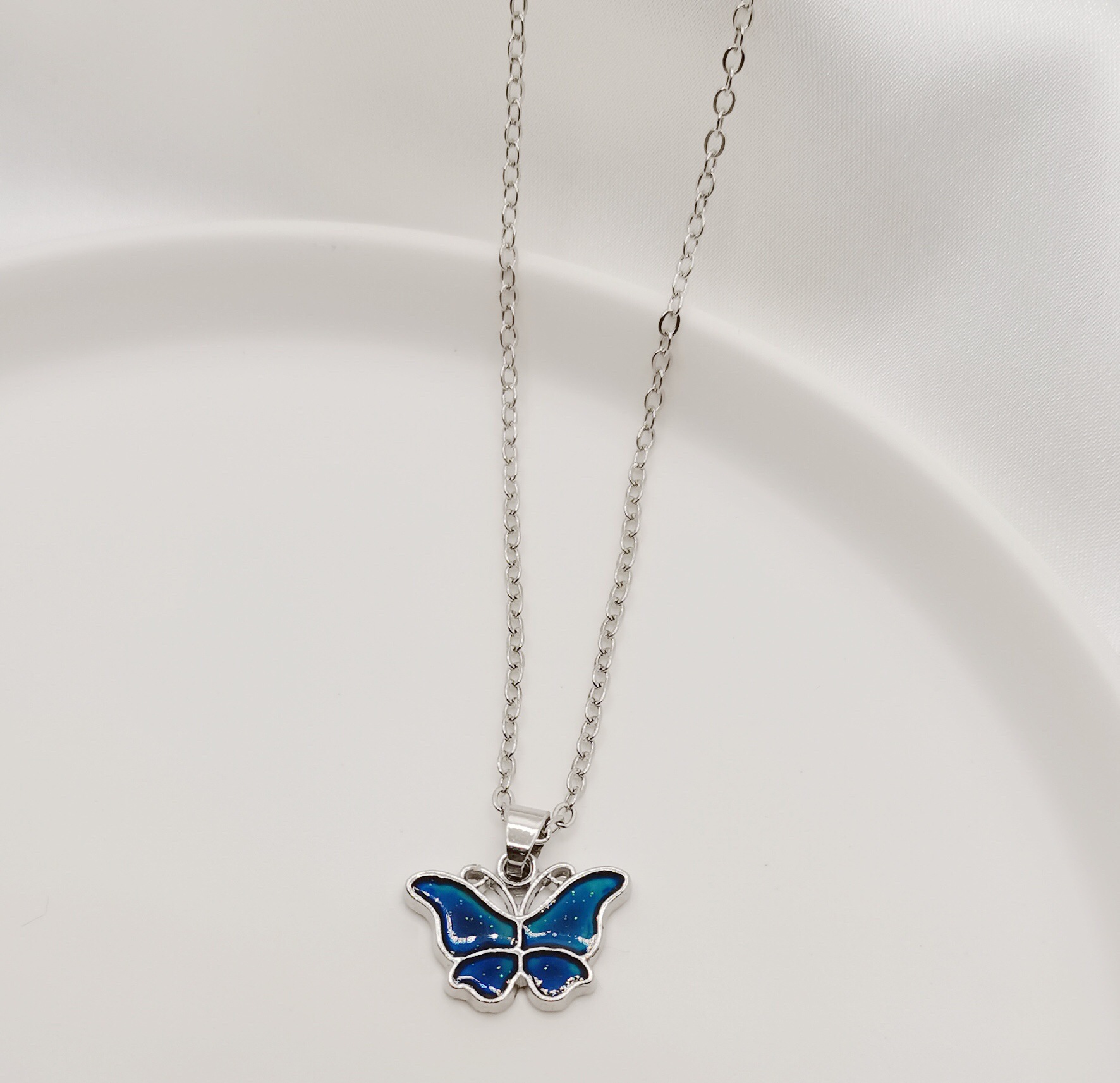 Women's Vintage Style Fashion Butterfly Alloy Necklace Plating No Inlaid Necklaces display picture 5