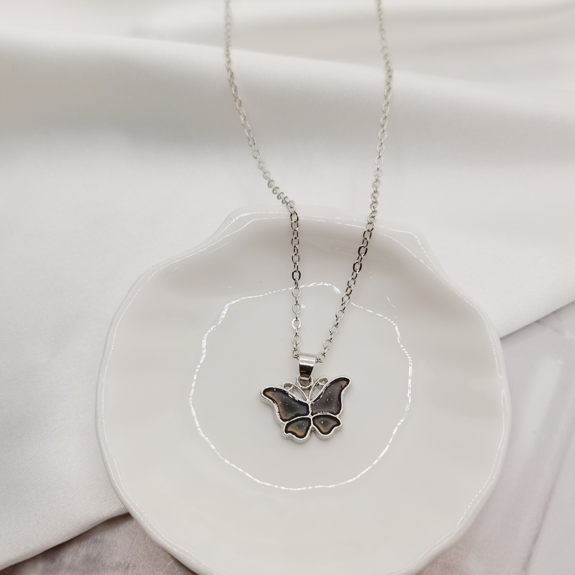 Women's Vintage Style Fashion Butterfly Alloy Necklace Plating No Inlaid Necklaces display picture 4