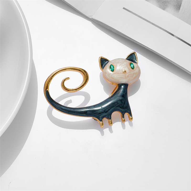 Women's Cute Funny Fashion Animal Alloy Brooches Stoving Varnish Plating No Inlaid Brooches display picture 4