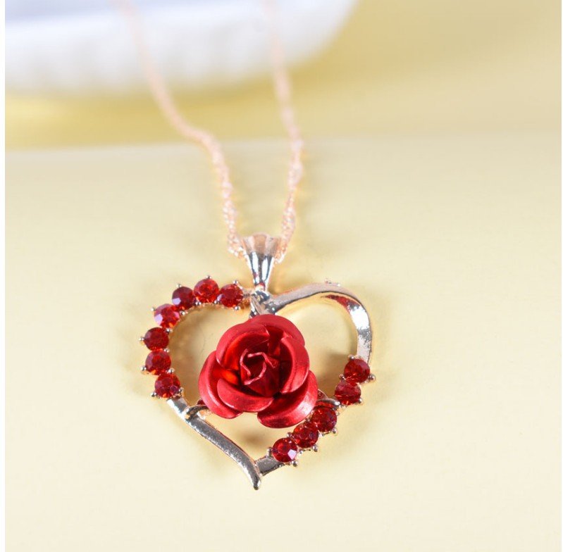 Women's Fashion Heart Alloy Pendant Necklace Diamond Artificial Rhinestones Necklaces display picture 3