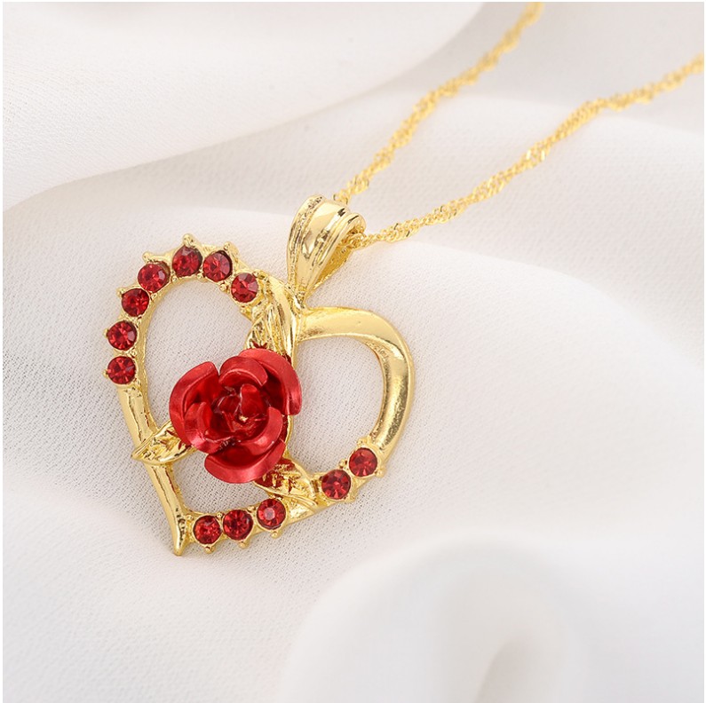 Women's Fashion Heart Alloy Pendant Necklace Diamond Artificial Rhinestones Necklaces display picture 4