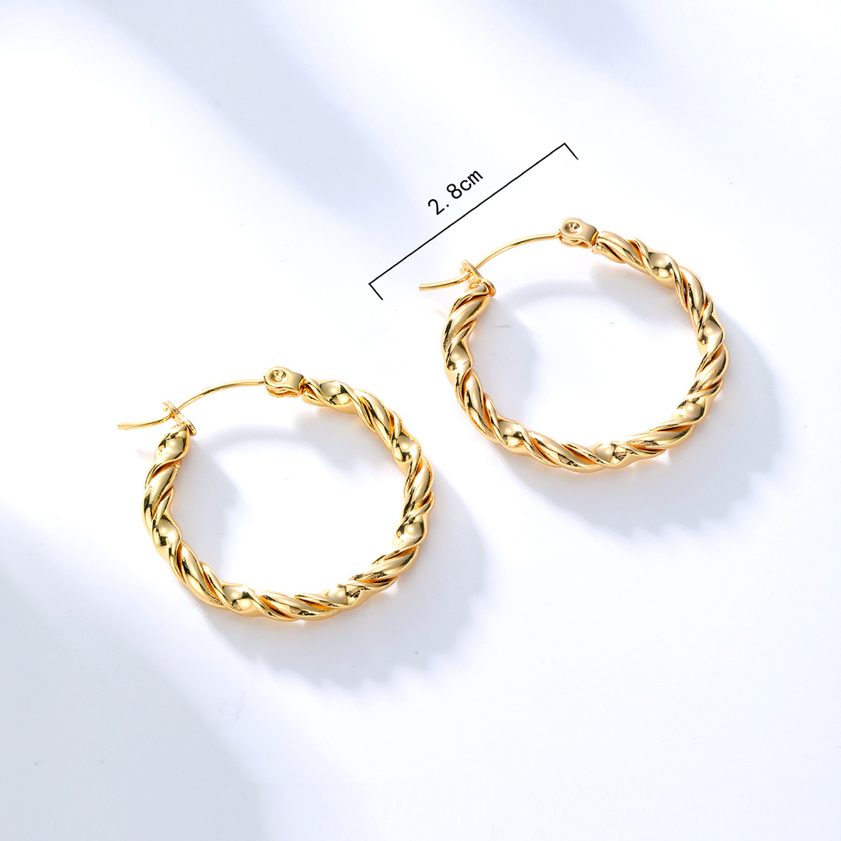 Vintage Style Twist Plating 201 Stainless Steel 18K Gold Plated Earrings display picture 3