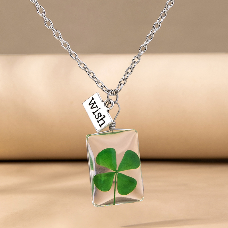Fashion Four Leaf Clover Glass Synthesis No Inlaid Necklace display picture 6