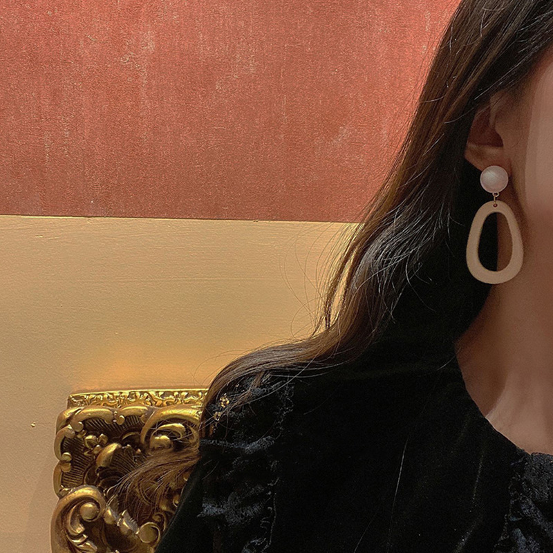 Women's Simple Style Geometric Sterling Silver Ear Clip Ear Studs Inlay Opal Earrings display picture 4