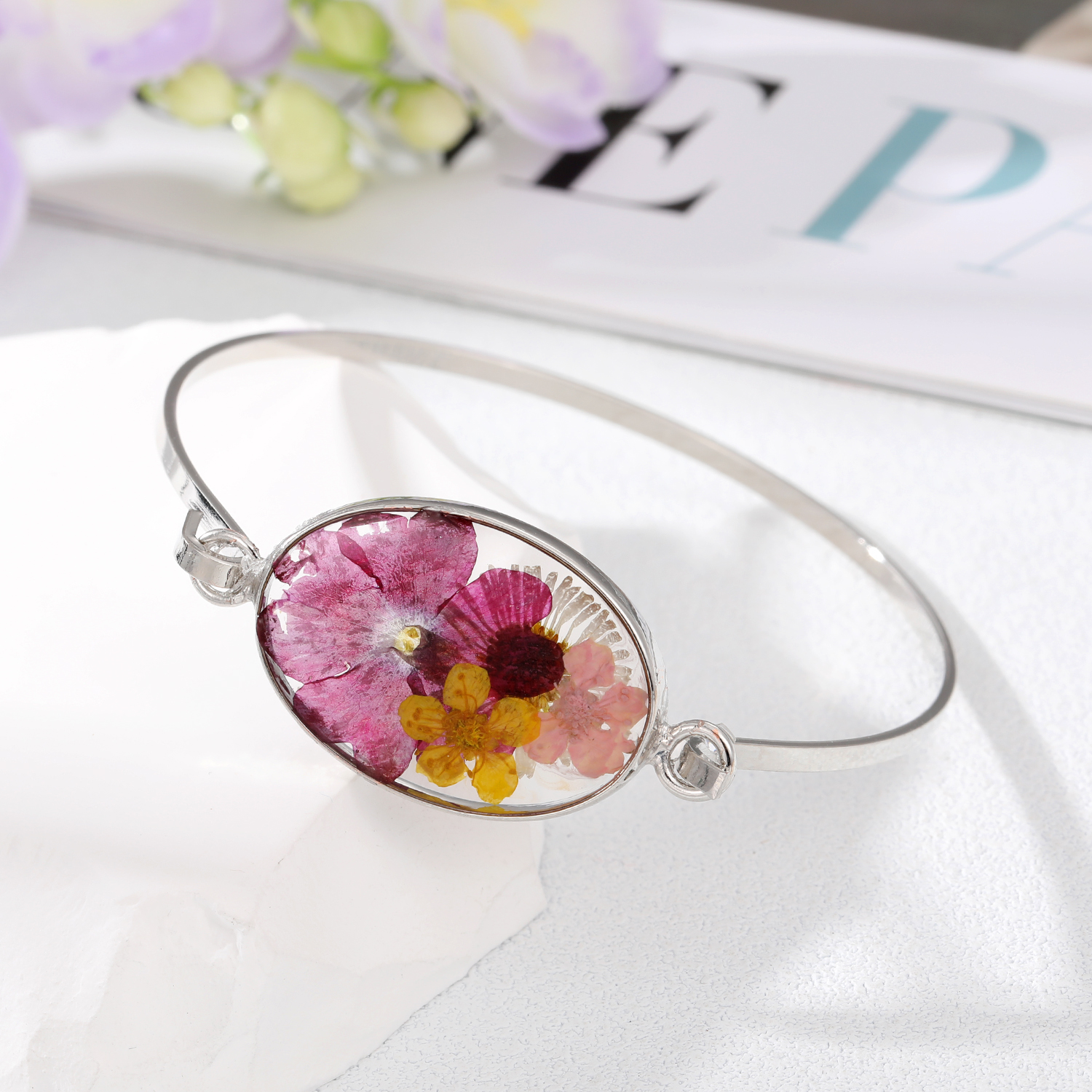 Simple Style Flowers Alloy Epoxy Resin Bangle display picture 3