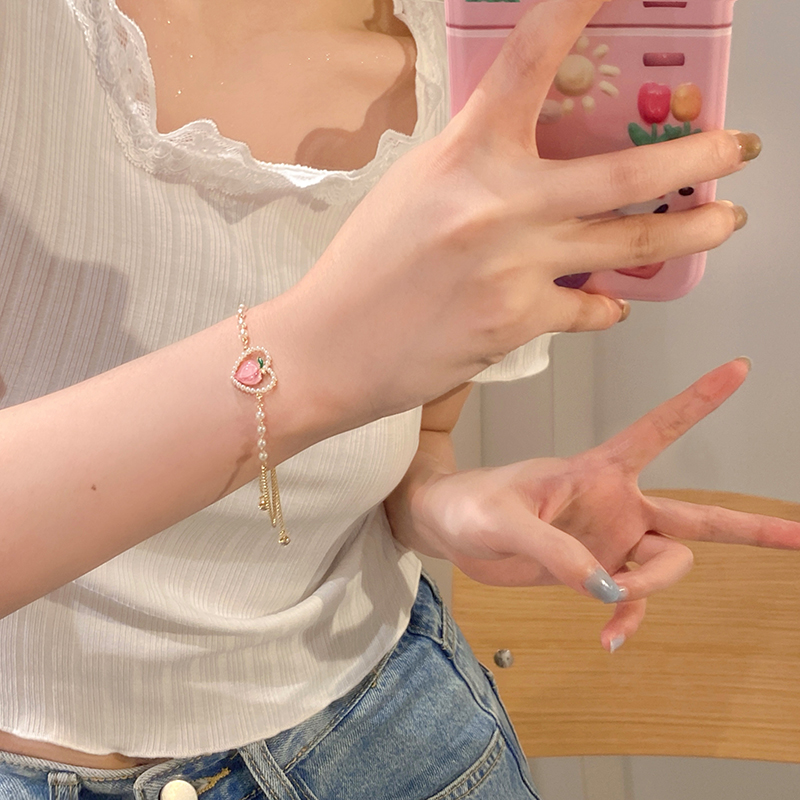 Cute Heart Shape Alloy Beaded Bracelets display picture 2