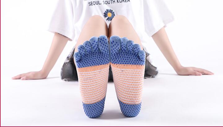 Women's Sports Stripe Cotton Blend Split Toe Hollow Out Socks display picture 3