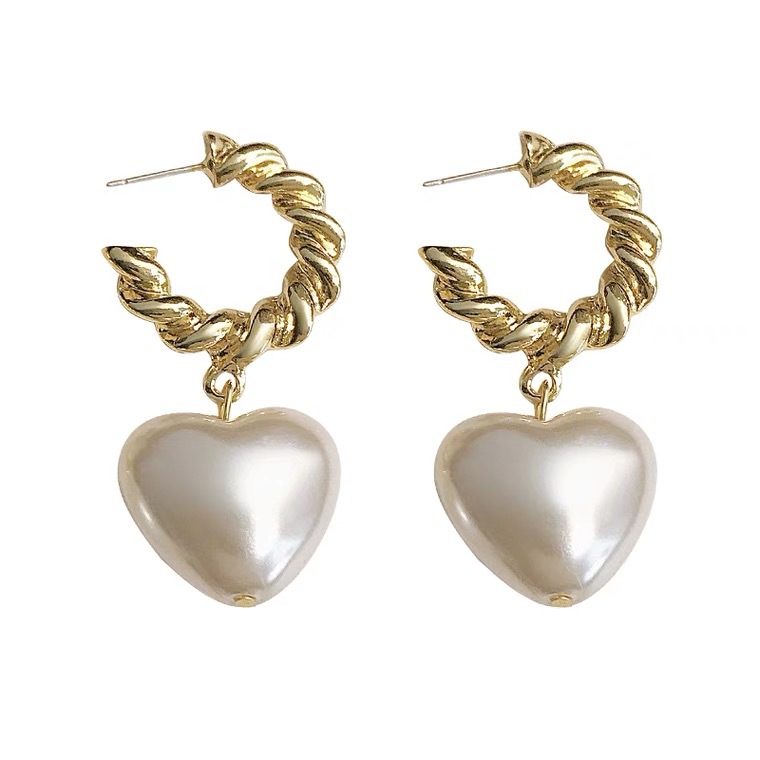 Retro Heart Shape Alloy Earrings display picture 6