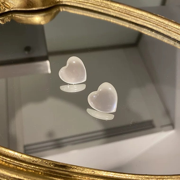 Einfacher Stil Herzform Kunststoff Keine Intarsien Ohrstecker display picture 1