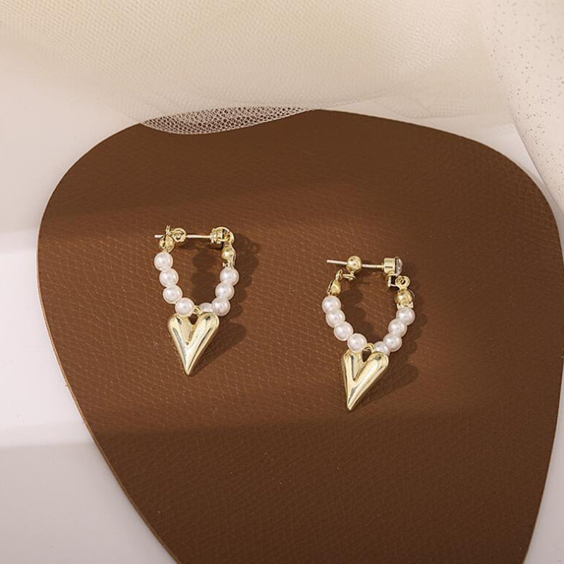 Women's Elegant Heart Brass Earrings Plating Artificial Pearls Earrings display picture 2