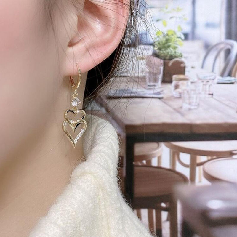 Women's Fashion Heart Shape Metal Earrings Plating Rhinestones Earrings display picture 4