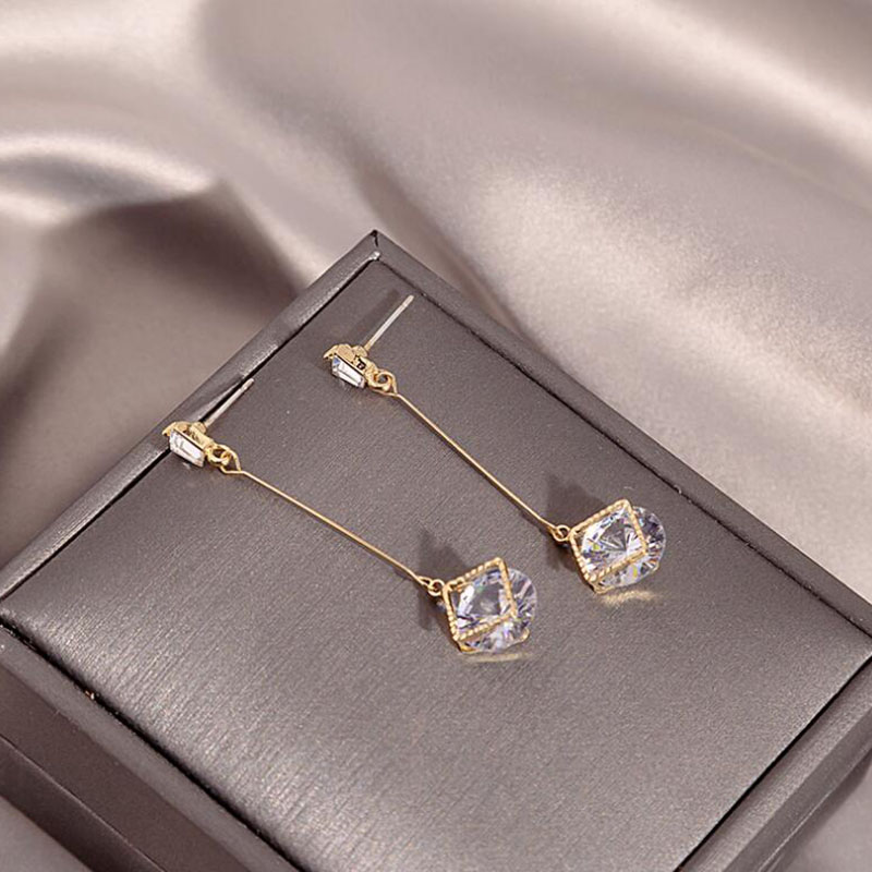 Women's Elegant Geometric Brass Earrings Plating Zircon Earrings display picture 3