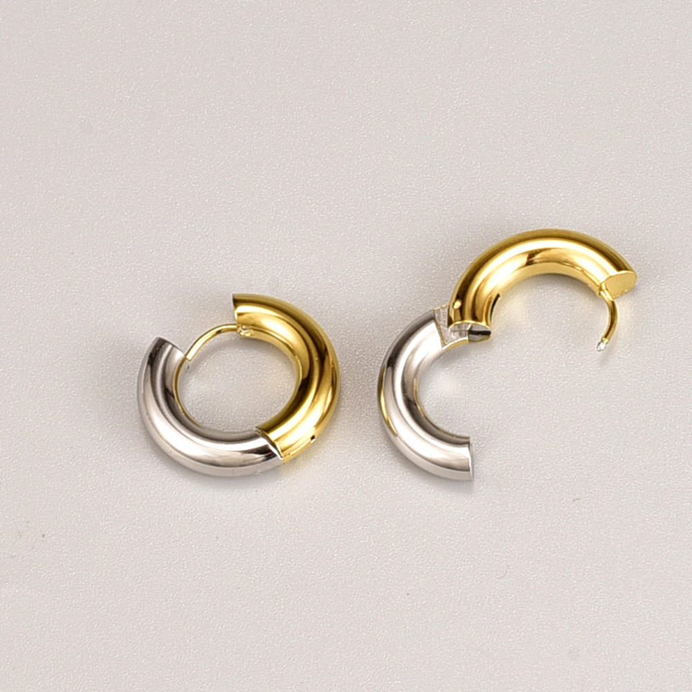 Korean Style Geometric Titanium Steel Earrings Buckle No Inlaid Stainless Steel Earrings display picture 3