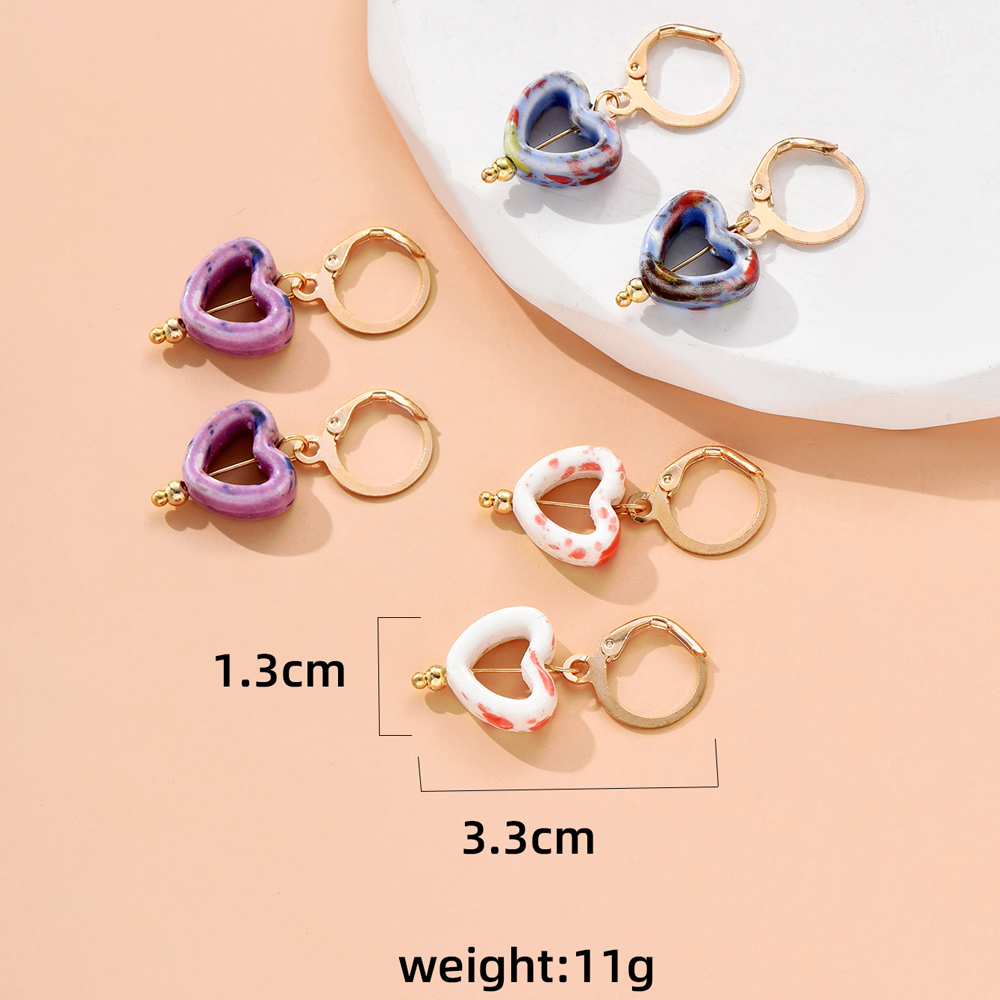 Women's Fashion Simple Style Heart Shape Metal Earrings Earrings display picture 1