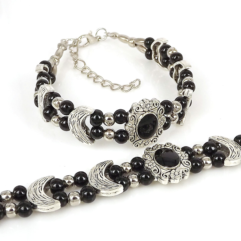 Vintage Style Ethnic Style Geometric Moon Alloy Beaded Bracelets display picture 1