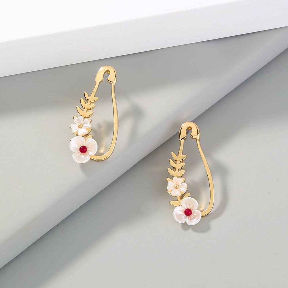 Wholesale Jewelry 1 Pair Sweet Flower Alloy Resin Earrings display picture 2