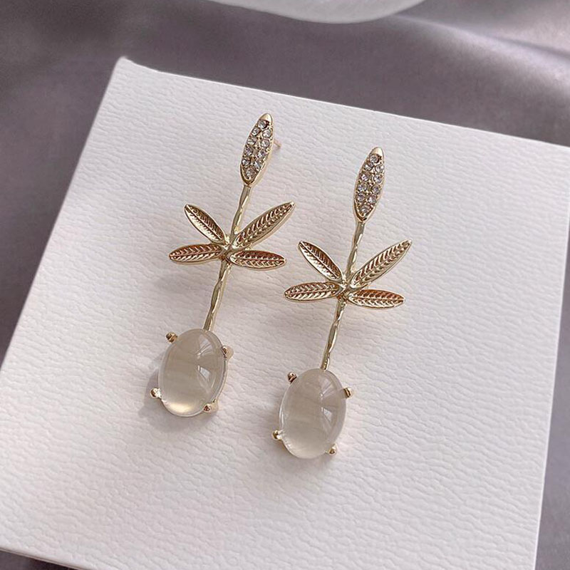 Women's Fashion Leaf Alloy Ear Studs Plating Crystal Earrings display picture 2