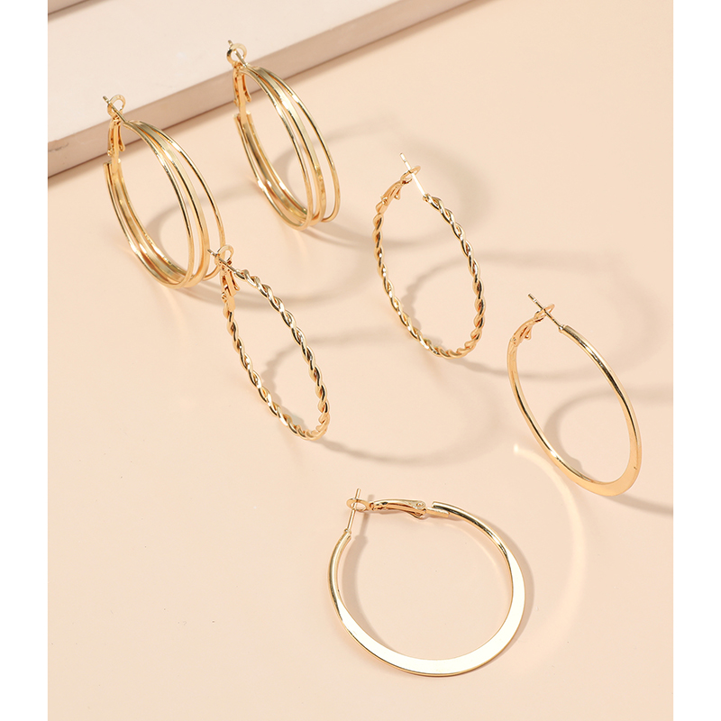 Exaggerated Round Metal Plating No Inlaid Hoop Earrings display picture 3
