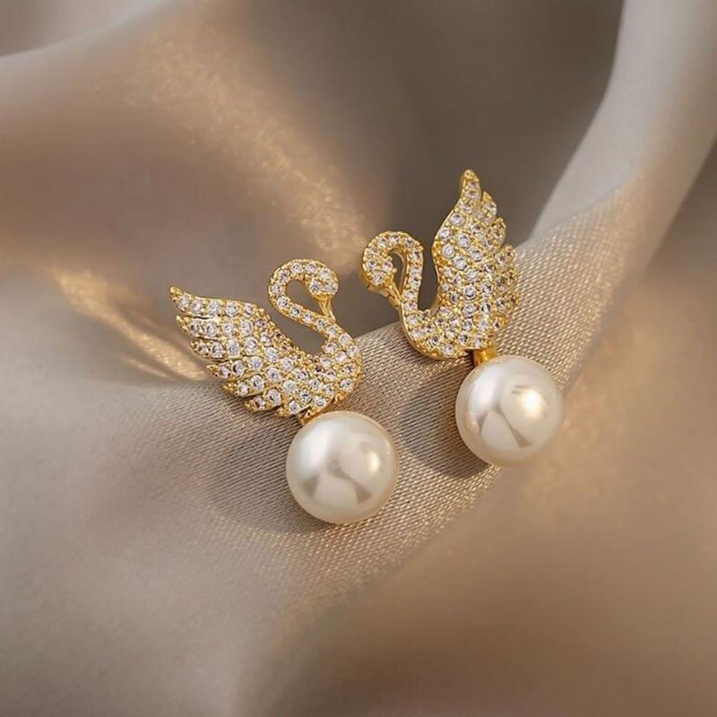 Women's Fashion Swan Alloy Ear Studs Plating Artificial Pearls Rhinestone Earrings display picture 3